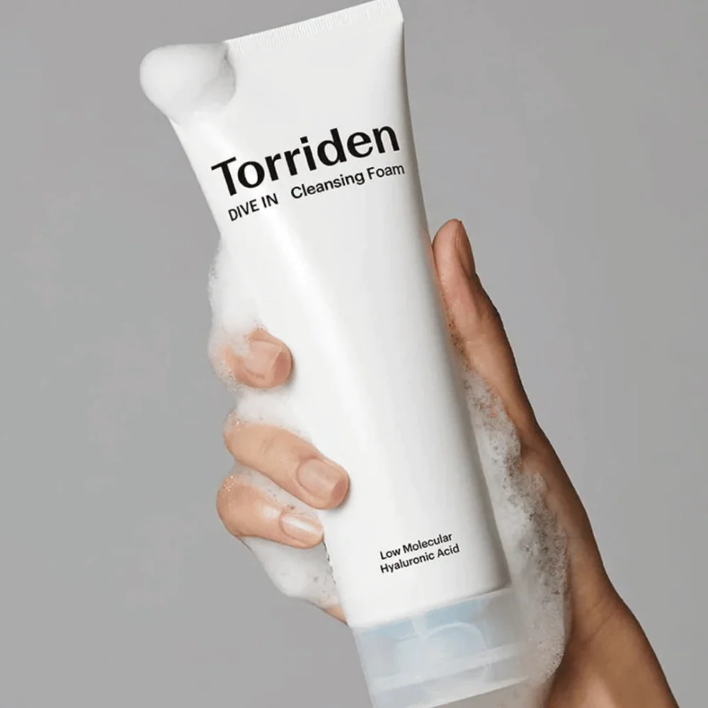 DIVE-IN Low Molecular Hyaluronic Acid Cleansing Foam 150ml - Image 2